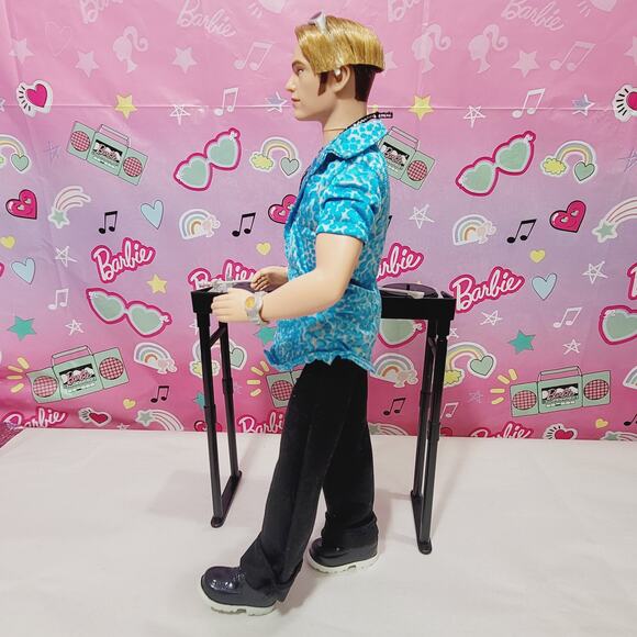 Barbie Generation Girl Dance Party BLAINE Doll Turntable Backstage Pass 1999 - Picture 5 of 8